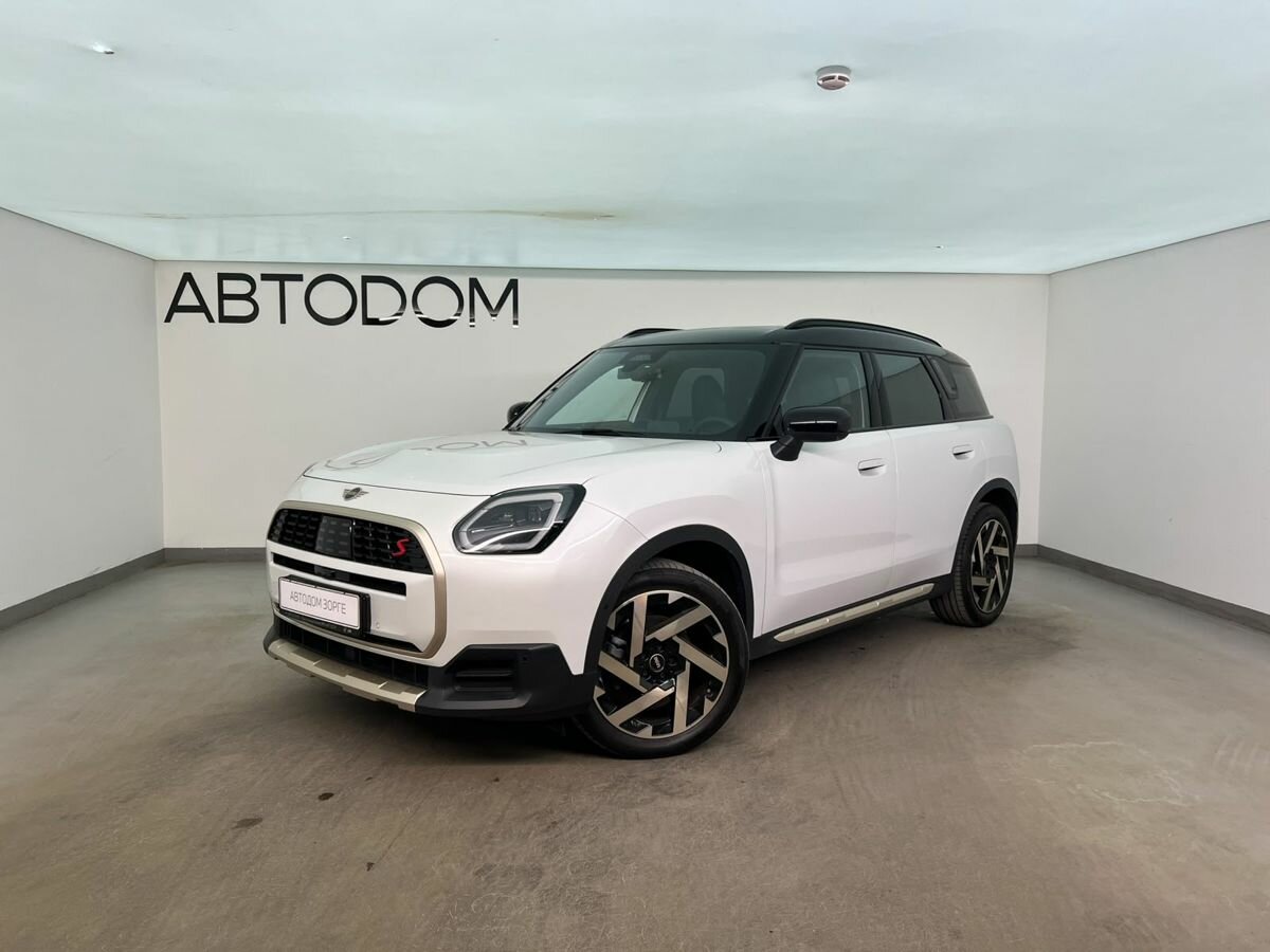Открыть фотографии: Mini Countryman III