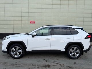 2022 Toyota RAV4 V (XA50), белый, 4200000 рублей, вид 5