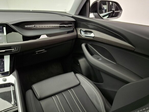 2026 Audi Q6 40 TFSI, чёрный - вид 8
