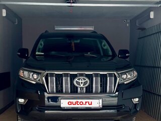 2017 Toyota Land Cruiser Prado 150 Series Рестайлинг 2, чёрный, 4950000 рублей, вид 1