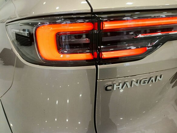 2026 Changan UNI-S I Рестайлинг, серый - вид 10