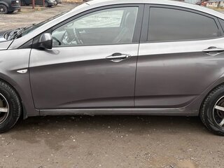 2011 Hyundai Solaris I, серый, 600000 рублей, вид 4