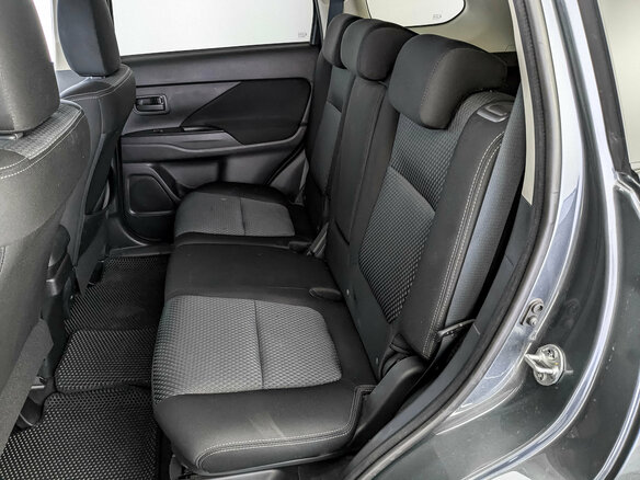 2018 Mitsubishi Outlander III Рестайлинг 2, серый, 1825000 рублей - вид 17