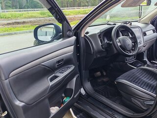 2018 Mitsubishi Outlander III Рестайлинг 2, чёрный, 1900000 рублей, вид 4