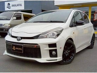 2019 Toyota Vitz III (XP130) Рестайлинг, белый, 1150000 рублей, вид 1