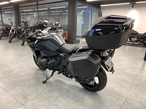 2025 BMW R 1300 RT, чёрный, 3400000 рублей - вид 7