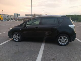 2010 Toyota Verso I, чёрный, 900000 рублей, вид 4