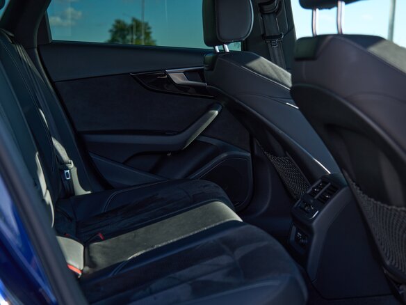 2020 Audi A4 35 TFSI V (B9) Рестайлинг, синий, 3440000 рублей - вид 15