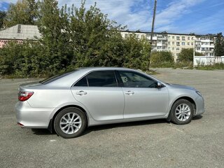 2015 Toyota Camry VII (XV50) Рестайлинг, серый, 1700000 рублей, вид 4