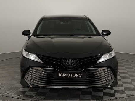 2018 Toyota Camry VIII (XV70), чёрный, 2690000 рублей, вид 3