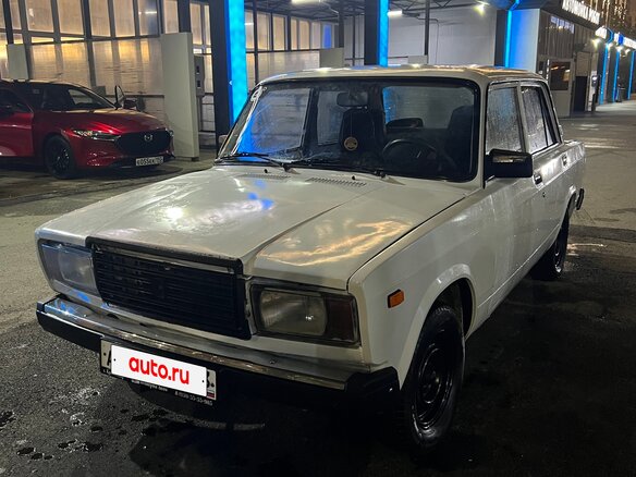 2001 Lada (ВАЗ) 2107, белый, 85000 рублей