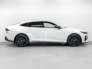2023 Changan UNI-V I, белый, 2240000 рублей, вид 4