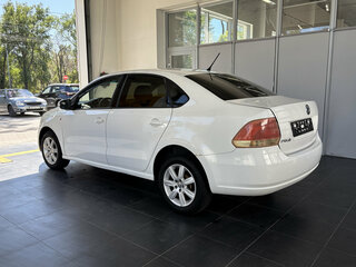 2013 Volkswagen Polo V, белый, 650000 рублей, вид 4