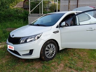 2014 Kia Rio III, белый, 770000 рублей, вид 3