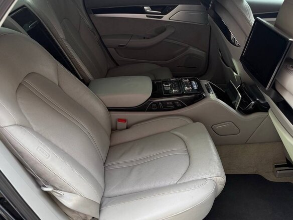 2013 Audi A8 Long III (D4), синий, 2300000 рублей - вид 22