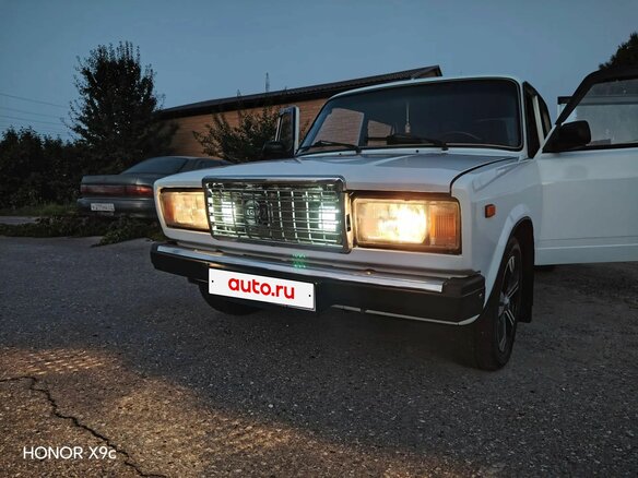 2011 Lada (ВАЗ) 2107, белый, 230000 рублей - вид 1