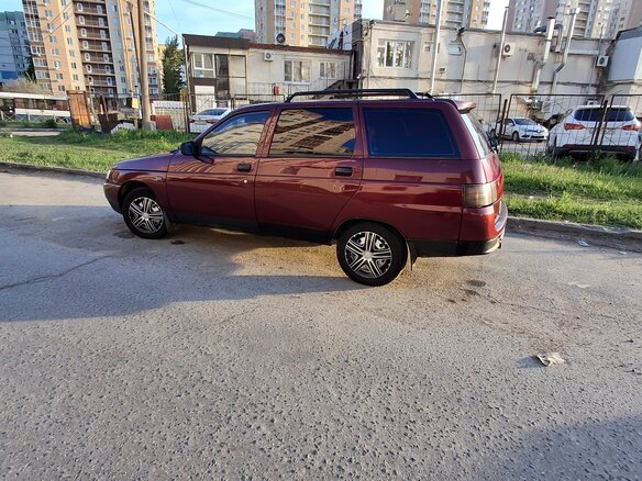 2004 Lada (ВАЗ) 2111 21112, красный, 240000 рублей - вид 6