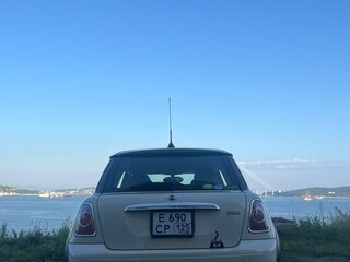 2011 Mini Hatch One II (R56) Рестайлинг, бежевый, 700000 рублей, вид 3