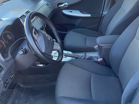 2011 Toyota Corolla X (E140, E150) Рестайлинг, чёрный, вид 4