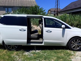 2019 Kia Carnival III, белый, 1350000 рублей, вид 3