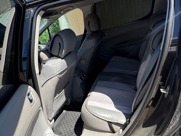 2008 Peugeot 308 I, чёрный, 355000 рублей - вид 13