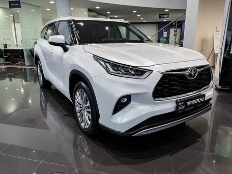 Toyota Highlander IV (XU70)