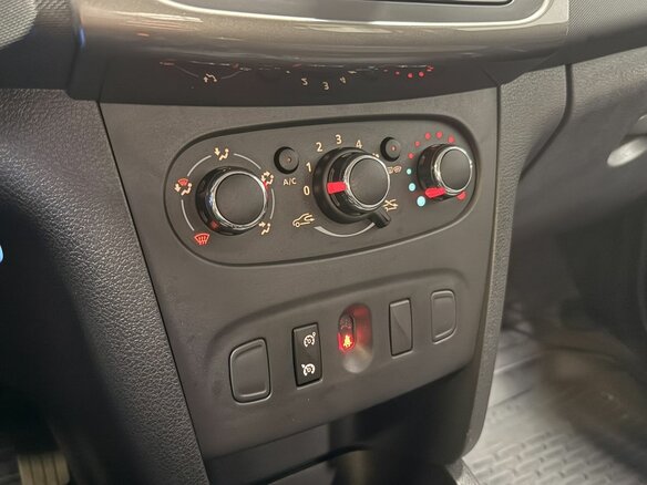 2019 Renault Sandero Stepway II Рестайлинг, синий, 1150000 рублей - вид 14
