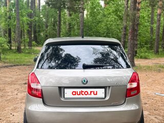 2011 Skoda Fabia II Рестайлинг, серый, 350000 рублей, вид 5