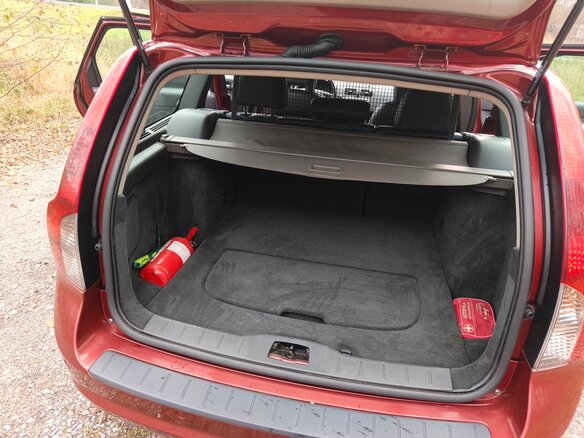 2009 Volvo V50 I Рестайлинг, пурпурный, 670000 рублей - вид 12