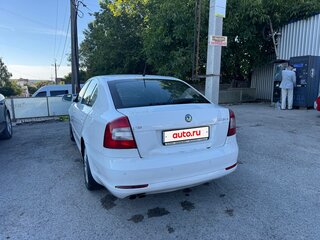 2012 Skoda Octavia II (A5) Рестайлинг, белый, 770000 рублей, вид 2