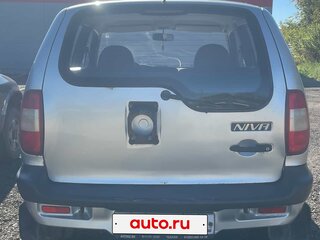 2004 Chevrolet Niva I, серебристый, 210000 рублей, вид 5