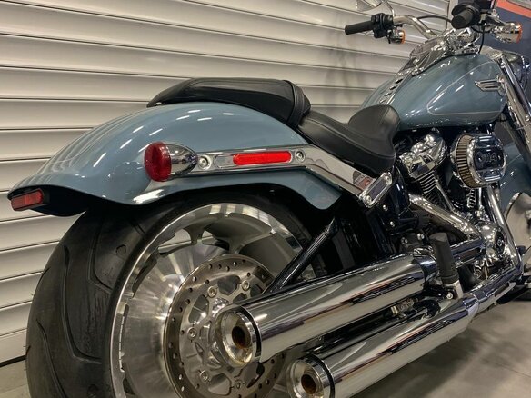 2024 Harley-Davidson Fat Boy, голубой, 2900000 рублей - вид 8