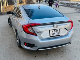 2020 Honda Civic X Рестайлинг, серебристый, 2050000 рублей, вид 4