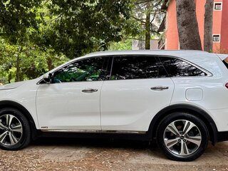 2019 Kia Sorento III Prime Рестайлинг, белый, 3650000 рублей, вид 4