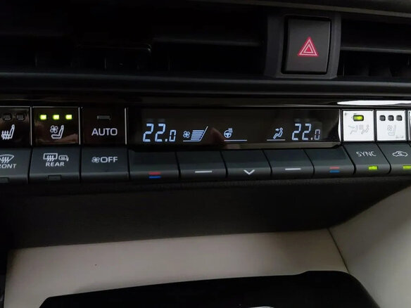 2024 Toyota Crown Signia XVI (S230), белый - вид 15