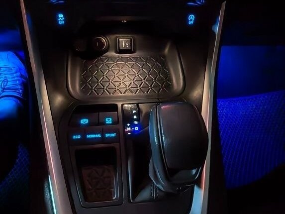 2020 Toyota RAV4 V (XA50), белый - вид 36