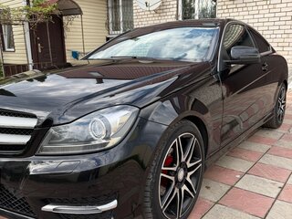 2014 Mercedes-Benz C-Класс 180 III (W204) Рестайлинг, чёрный, 1490000 рублей, вид 3