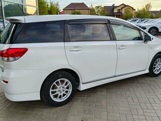 2011 Toyota Wish II, белый, 1099000 рублей, вид 3