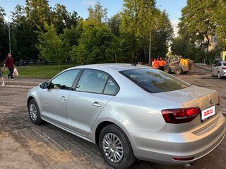 2018 Volkswagen Jetta VI Рестайлинг, серебристый, 1450000 рублей, вид 4