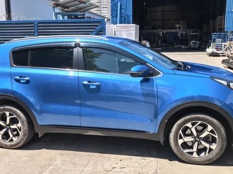 2021 Kia Sportage IV Рестайлинг, синий, 2870000 рублей, вид 4