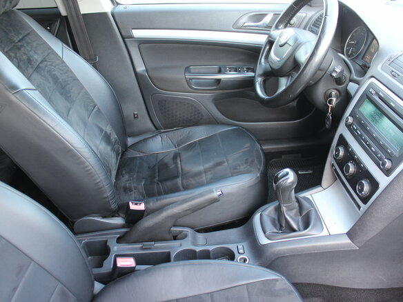 2011 Skoda Octavia II (A5) Рестайлинг, серебристый, 630000 рублей - вид 13