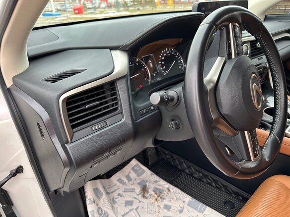2020 Lexus RX 300 IV Рестайлинг, белый, 4850000 рублей - вид 27
