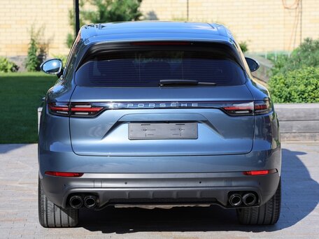 2020 Porsche Cayenne III, голубой, 5950000 рублей, вид 4