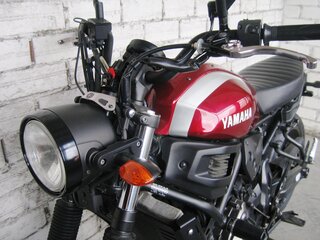 2018 Yamaha XSR700, пурпурный, 570000 рублей, вид 2