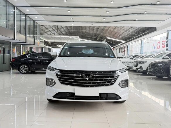 2022 Wuling Victory, белый