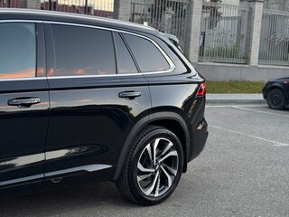 2024 Geely Monjaro (Xingyue L) I, чёрный, 2780000 рублей, вид 4