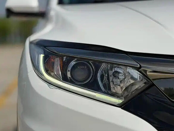 2022 Honda Vezel I Рестайлинг, белый, 1192100 рублей - вид 14