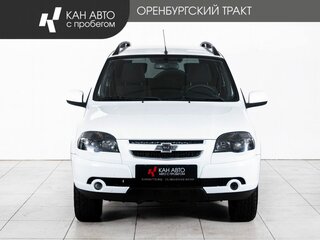 2018 Chevrolet Niva I Рестайлинг, белый, 718000 рублей, вид 2