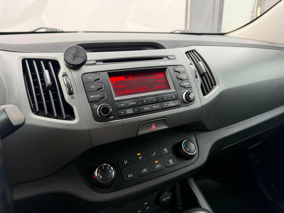 2015 Kia Sportage III Рестайлинг, белый, 1350000 рублей - вид 12