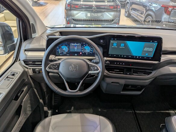 2025 Volkswagen Caravelle T7, чёрный, 10490000 рублей - вид 24